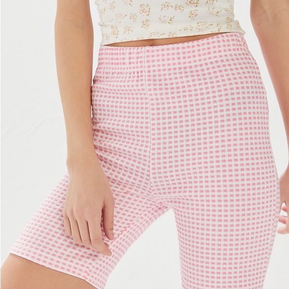 UO Kimmy pink & white gingham biker shorts size M - Picture 6 of 6